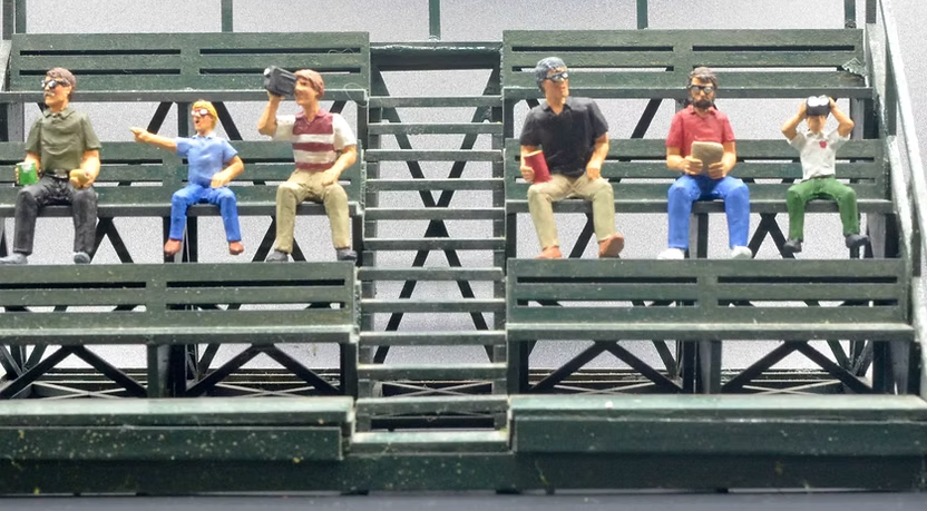 Male Spectators | Sitting #2 | MP32-03