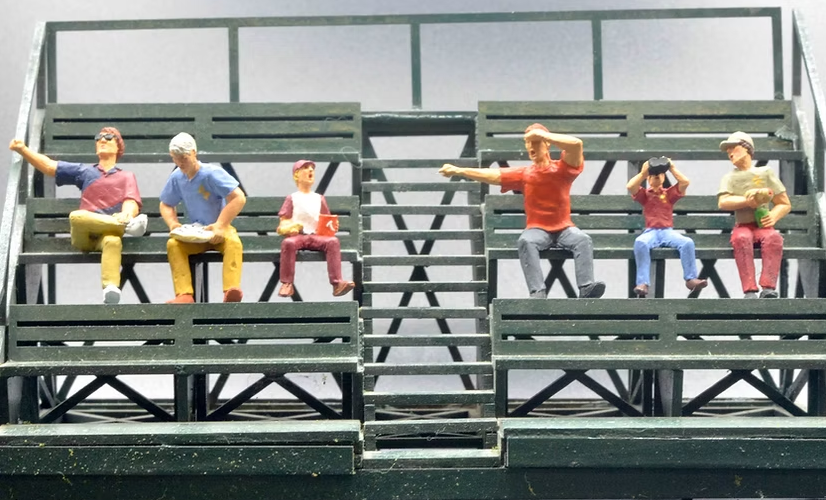 Male Spectators | Sitting #5 | MP32-27